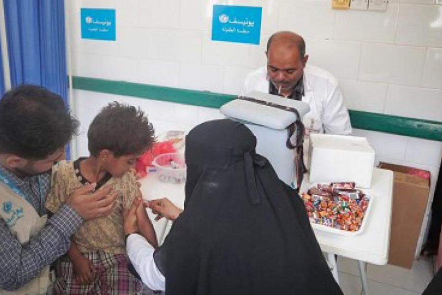 Dr. Wail taking part in measles vaccination campaign in Hadramaut